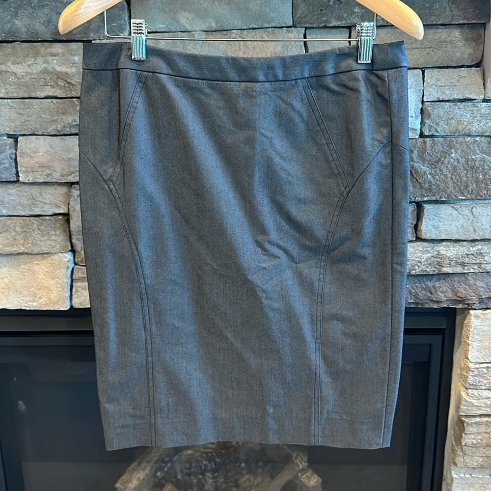 I.N.S.I.G.H.T. skirt, size 12 in gray